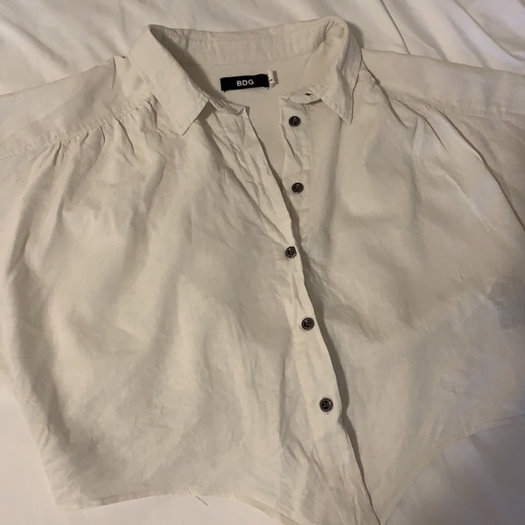 UO BDG Jenna Tie Front Button Down Crop Top - Picture 6 of 9